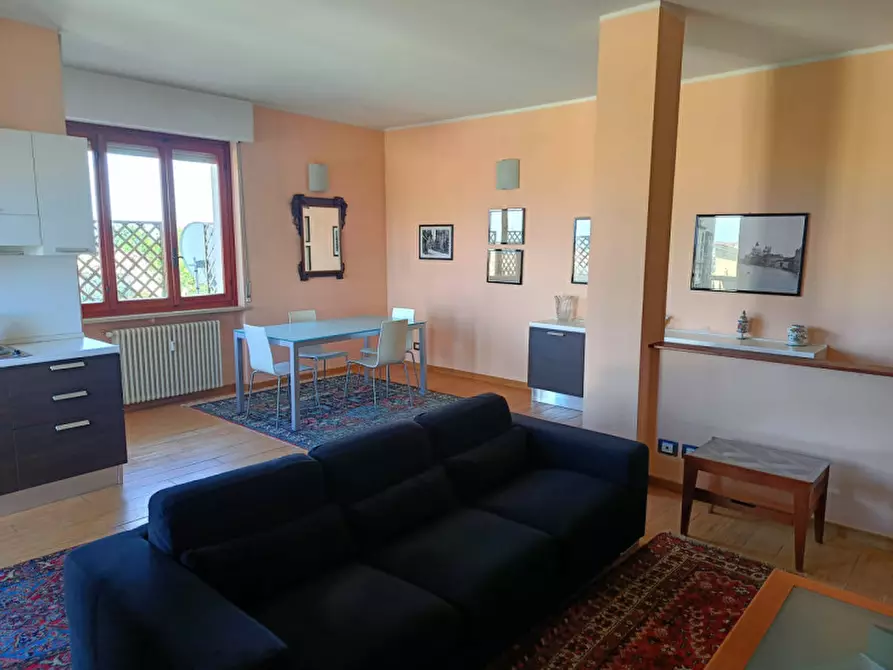 Immagine 7 di Appartamento in vendita  in Via Giosuè Carducci  1 bis a Casale Monferrato