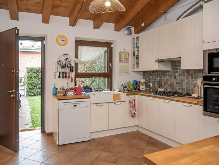 Immagine 6 di Villetta a schiera in vendita  in Contrada Pozza a Bosco Chiesanuova