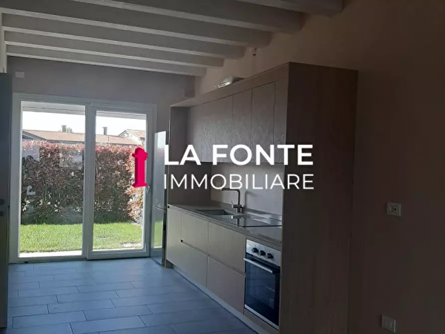 Immagine 2 di Casa trifamiliare in vendita  a Mestrino