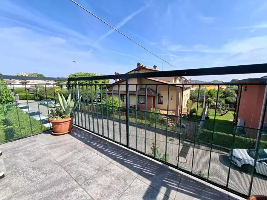 Immagine 2 di Appartamento in vendita  a Villafranca Di Verona