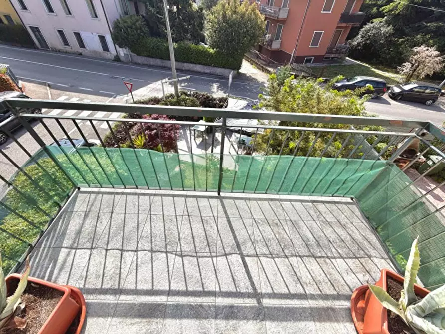 Immagine 4 di Appartamento in vendita  a Villafranca Di Verona