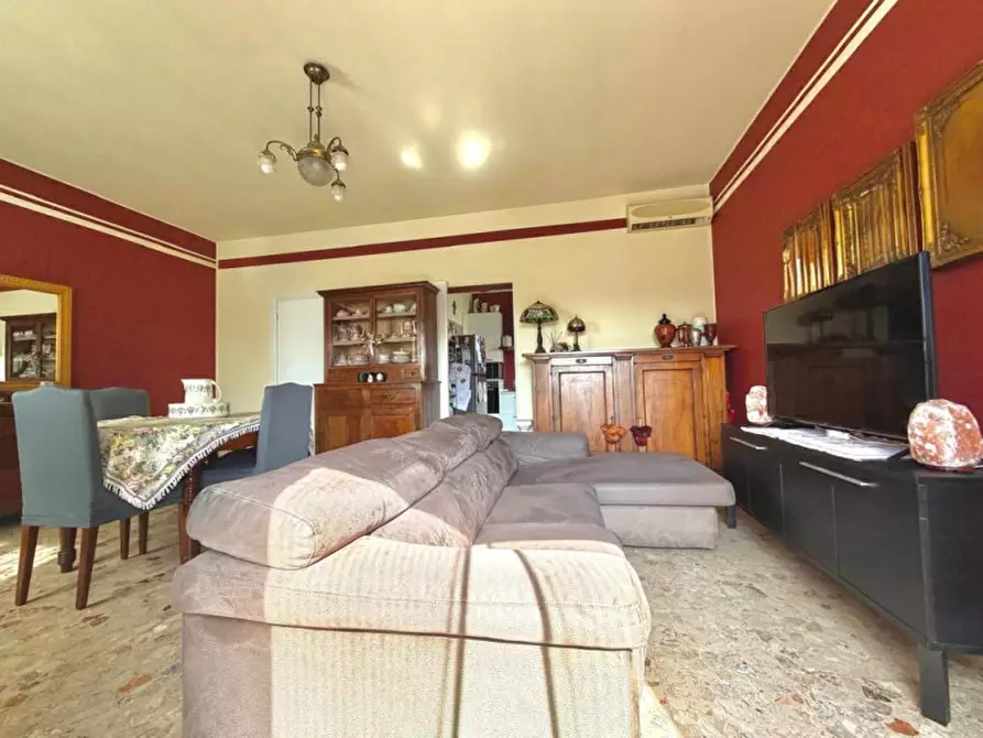 Immagine 9 di Appartamento in vendita  a Villafranca Di Verona