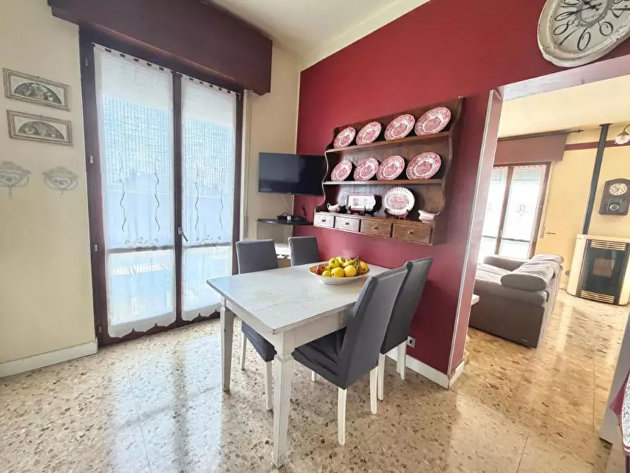 Immagine 14 di Appartamento in vendita  a Villafranca Di Verona