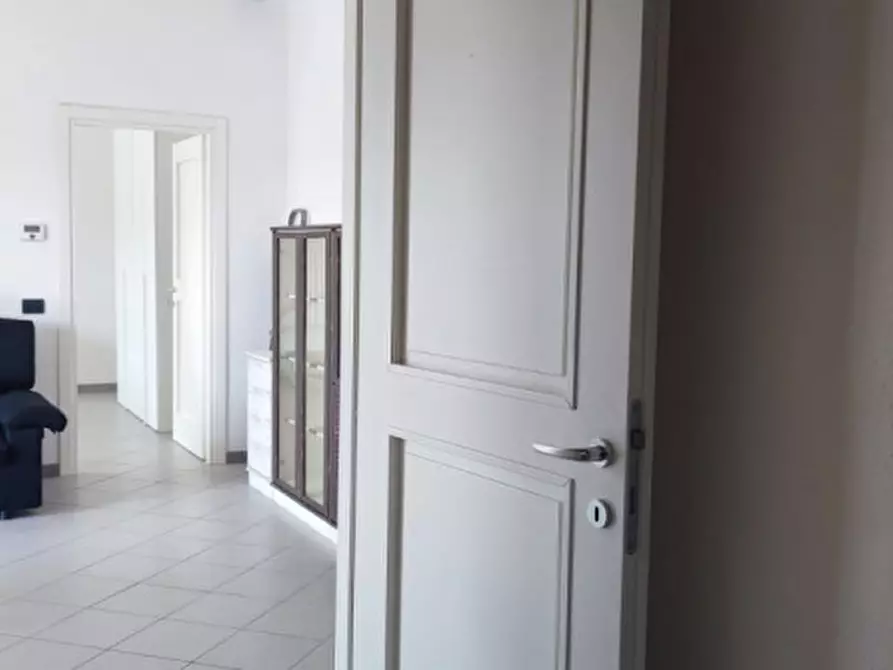 Immagine 4 di Appartamento in affitto  in Via Petrarca a Cerro Maggiore