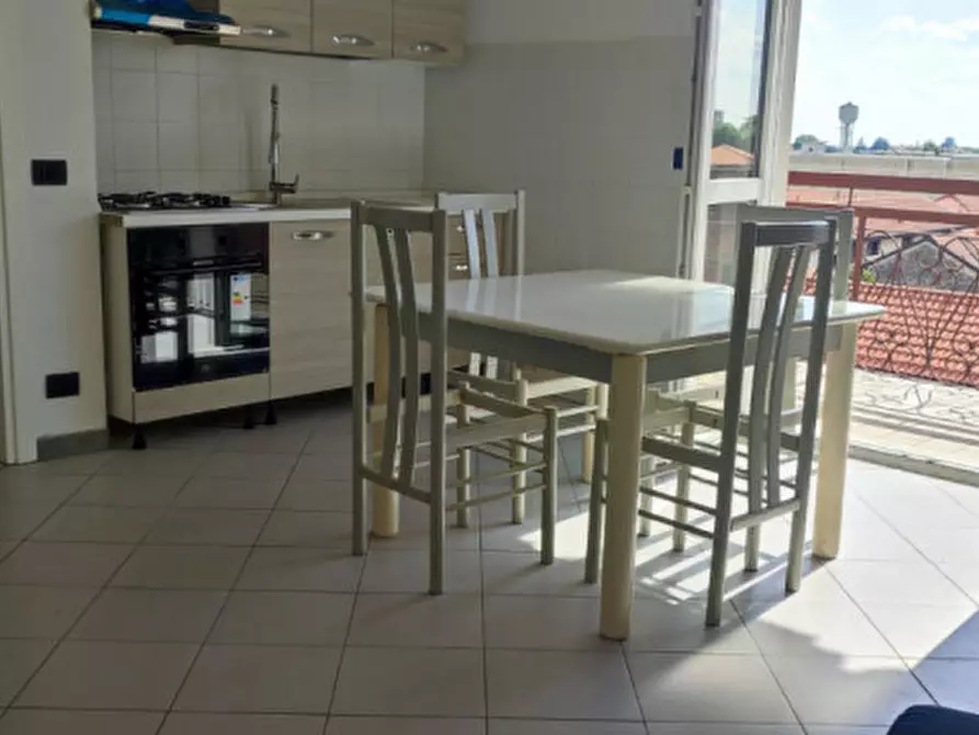 Immagine 9 di Appartamento in affitto  in Via Petrarca a Cerro Maggiore