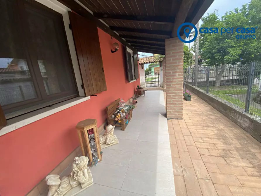 Immagine 2 di Casa indipendente in vendita  in Via Messina a Porto Tolle