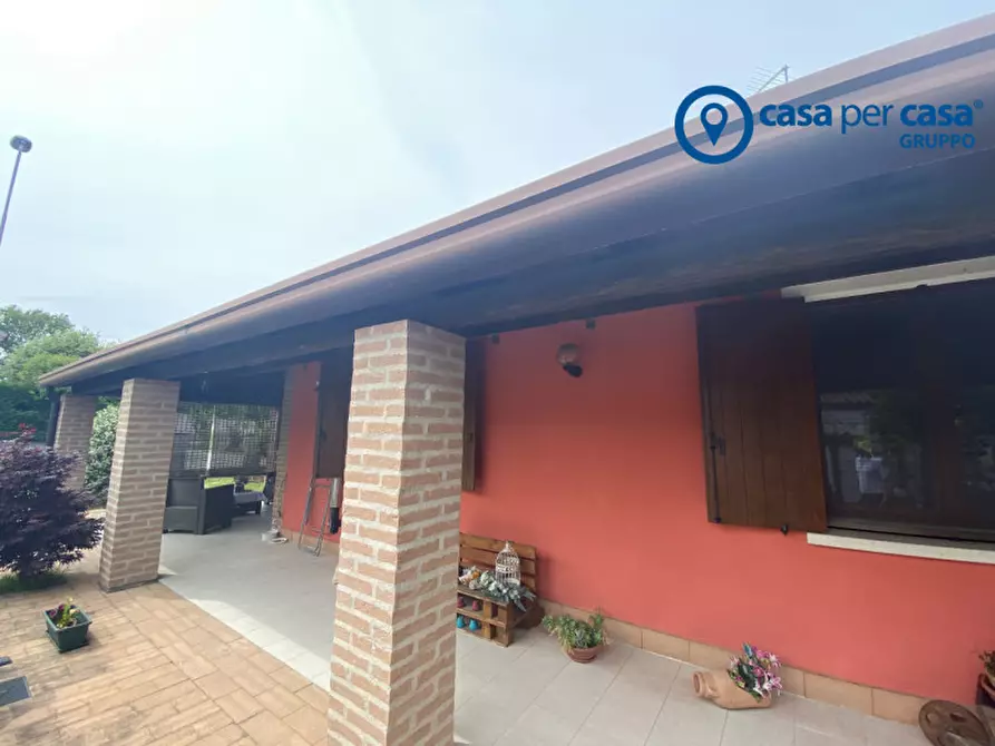 Immagine 4 di Casa indipendente in vendita  in Via Messina a Porto Tolle