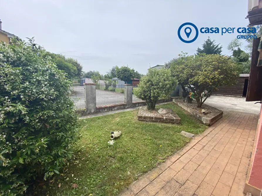 Immagine 67 di Casa indipendente in vendita  in Via Messina a Porto Tolle
