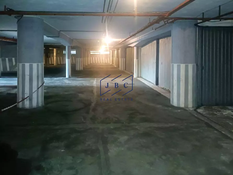 Immagine 2 di Garage in vendita  in Via Olanda 172 a Jesolo