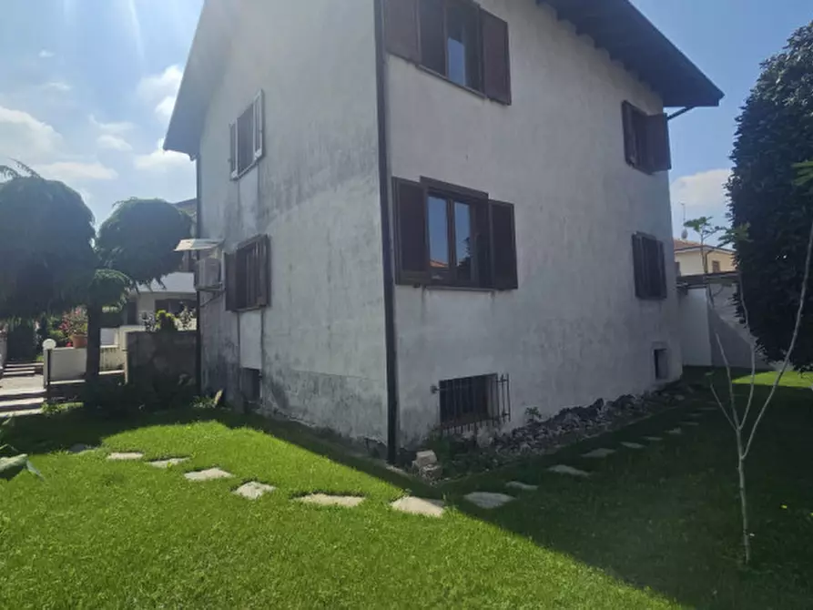 Immagine 3 di Villa in vendita  in Via Sardegna 12 a Parabiago