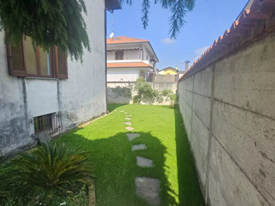 Immagine 8 di Villa in vendita  in Via Sardegna 12 a Parabiago