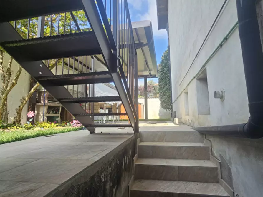 Immagine 13 di Villa in vendita  in Via Sardegna 12 a Parabiago