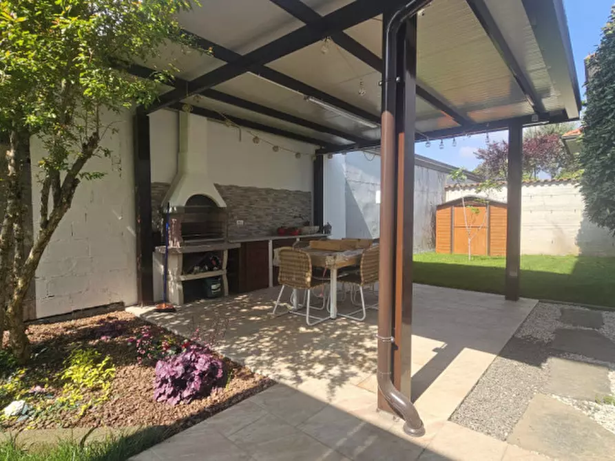 Immagine 14 di Villa in vendita  in Via Sardegna 12 a Parabiago