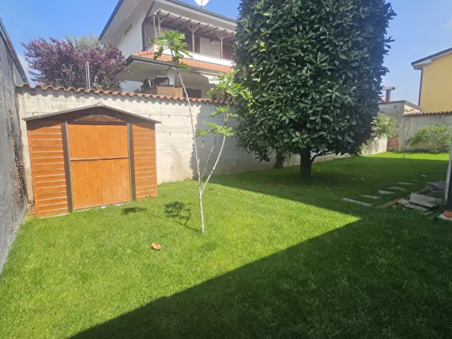 Immagine 15 di Villa in vendita  in Via Sardegna 12 a Parabiago