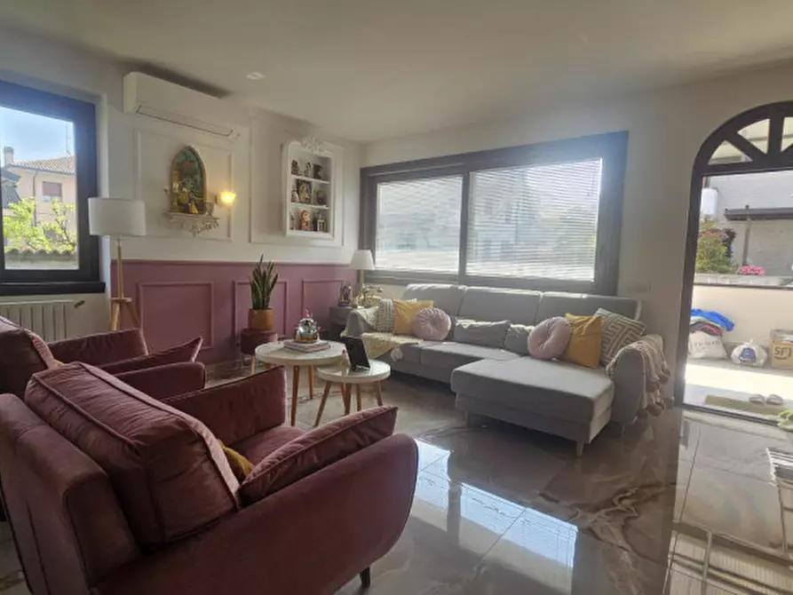 Immagine 30 di Villa in vendita  in Via Sardegna 12 a Parabiago