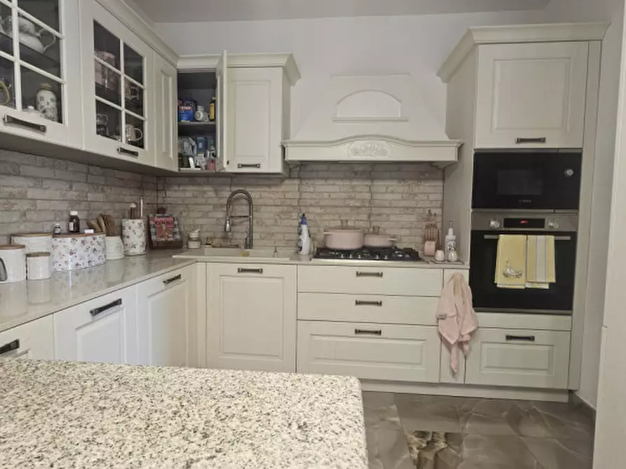 Immagine 34 di Villa in vendita  in Via Sardegna 12 a Parabiago