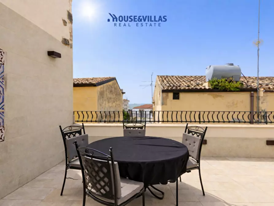 Immagine 2 di Casa indipendente in vendita  in Via Camillo Benso Conte di Cavour a Noto