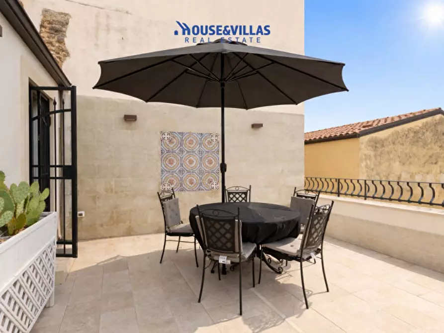 Immagine 3 di Casa indipendente in vendita  in Via Camillo Benso Conte di Cavour a Noto