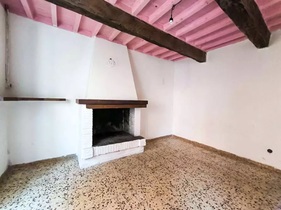 Immagine 7 di Casa indipendente in vendita  in Via Roma a Sassocorvaro Auditore