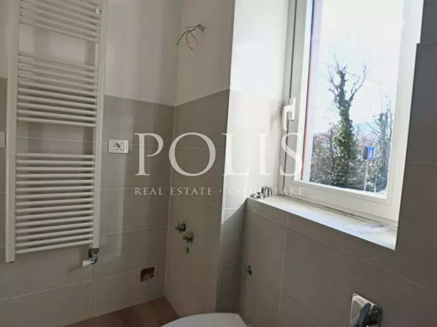 Immagine 16 di Appartamento in vendita  in VIA TORNO a Como