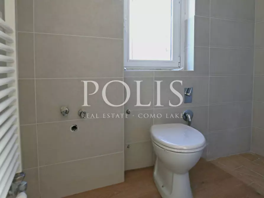 Immagine 17 di Appartamento in vendita  in VIA TORNO a Como