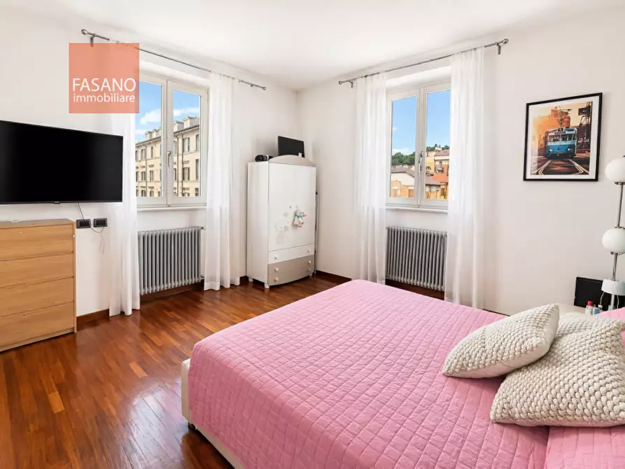 Immagine 11 di Appartamento in vendita  in Piazza Gran Madre di Dio a Torino