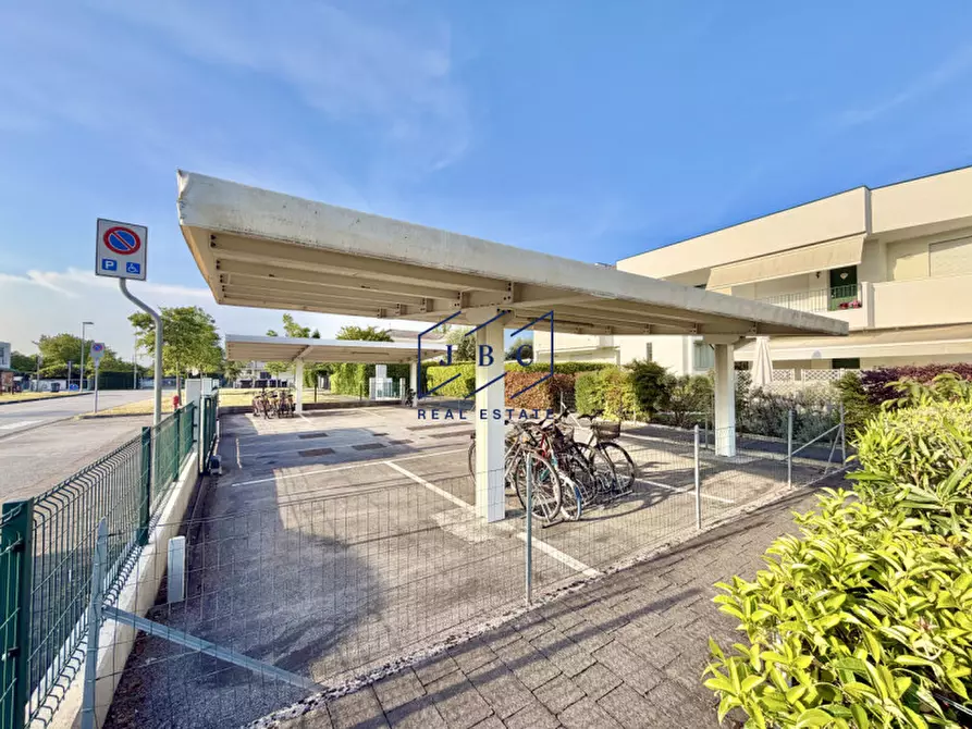Immagine 32 di Appartamento in vendita  in Vicolo delle Mimose 3 a Jesolo