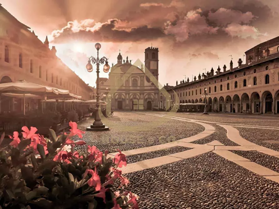 Immagine 1 di Terreno in vendita  in CORSO PAVIA a Vigevano