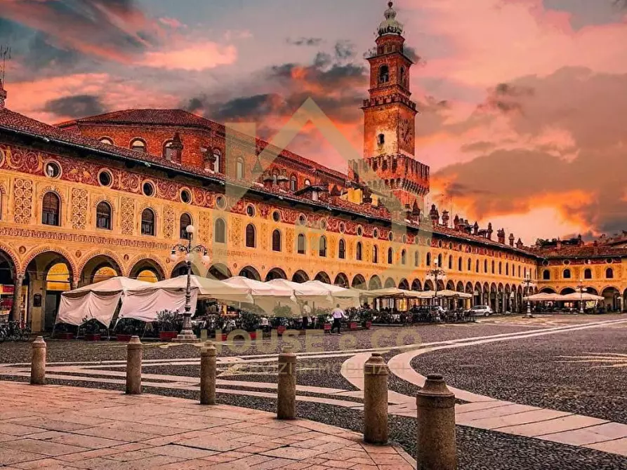 Immagine 2 di Terreno in vendita  in CORSO PAVIA a Vigevano