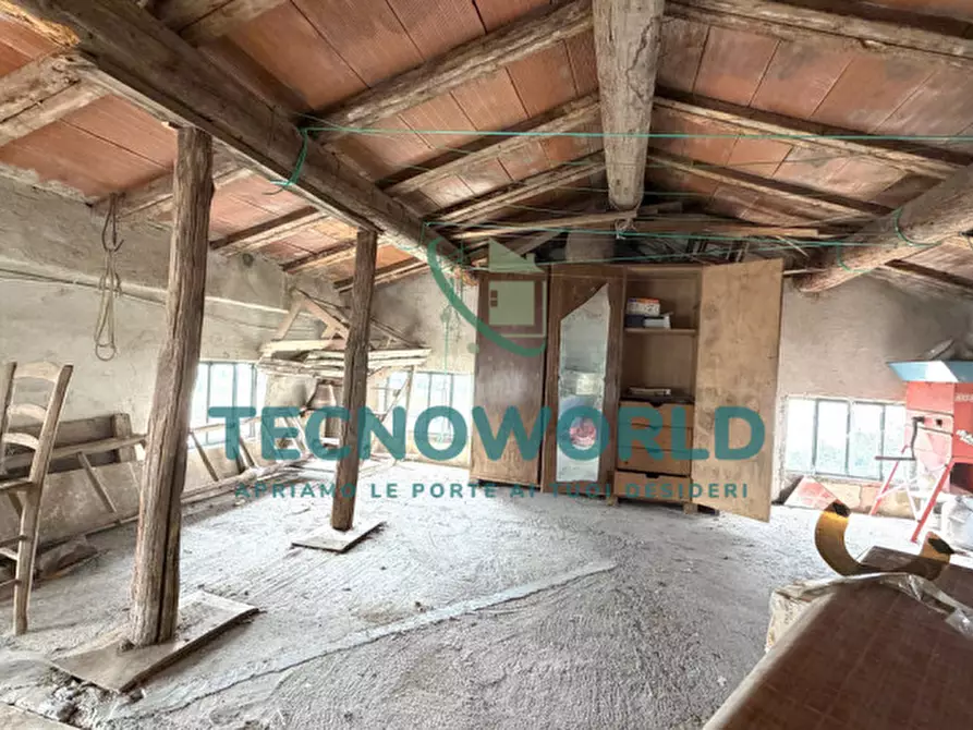 Immagine 13 di Rustico / casale in vendita  a Malo