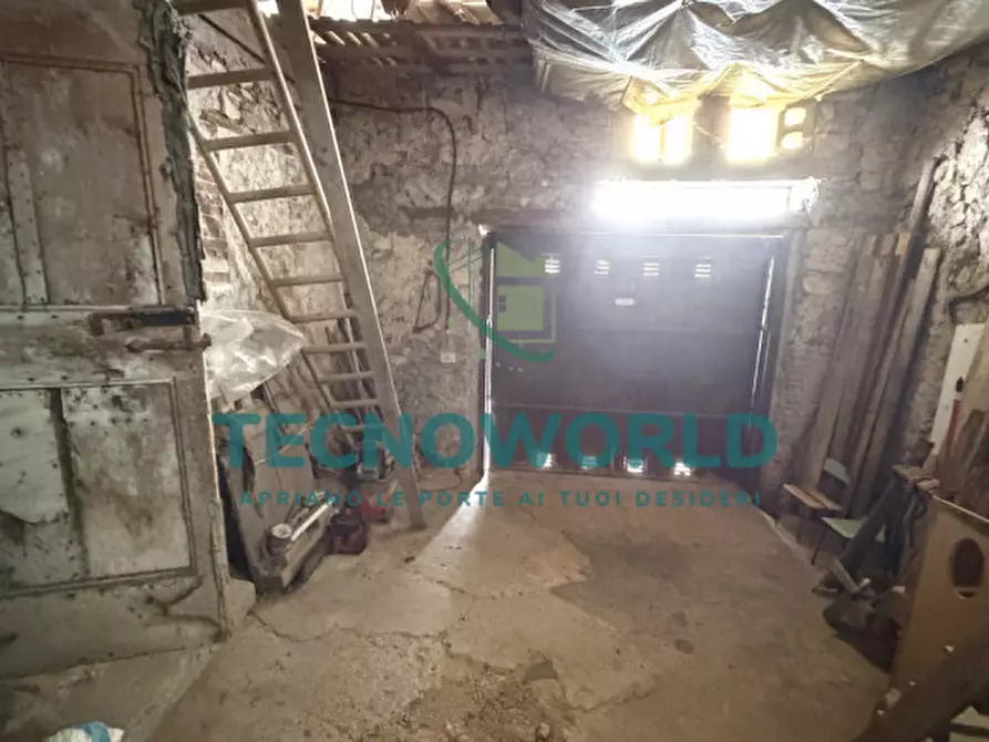 Immagine 17 di Rustico / casale in vendita  a Malo