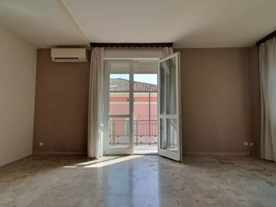 Immagine 14 di Appartamento in vendita  in Via Giuseppe Luosi a Mirandola