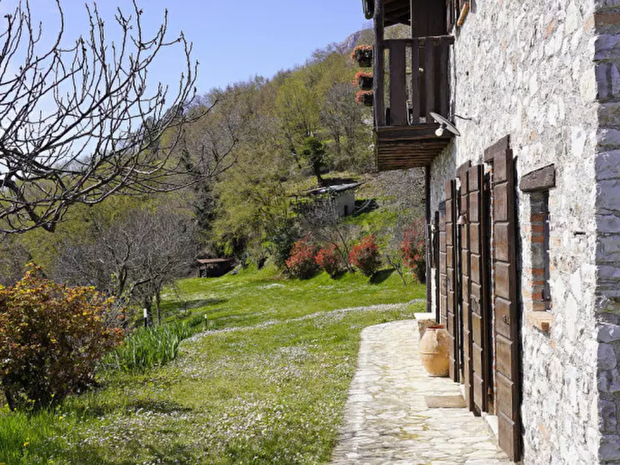 Immagine 5 di Villa in vendita  in Via A. Volta a Gargnano