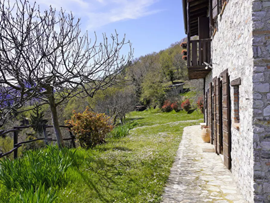 Immagine 6 di Villa in vendita  in Via A. Volta a Gargnano