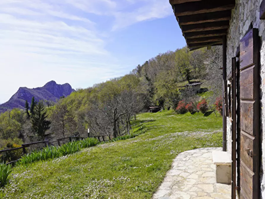 Immagine 9 di Villa in vendita  in Via A. Volta a Gargnano