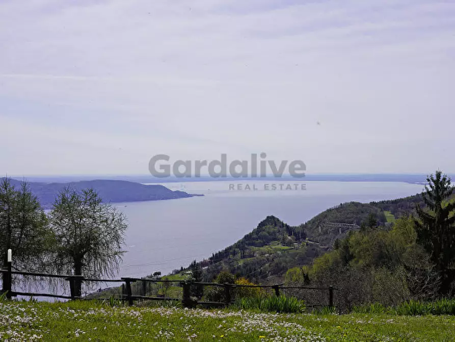 Immagine 13 di Villa in vendita  in Via A. Volta a Gargnano