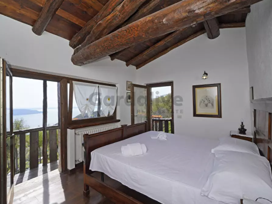 Immagine 21 di Villa in vendita  in Via A. Volta a Gargnano