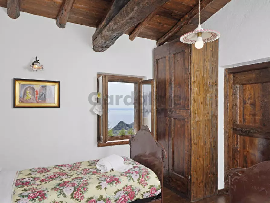 Immagine 27 di Villa in vendita  in Via A. Volta a Gargnano