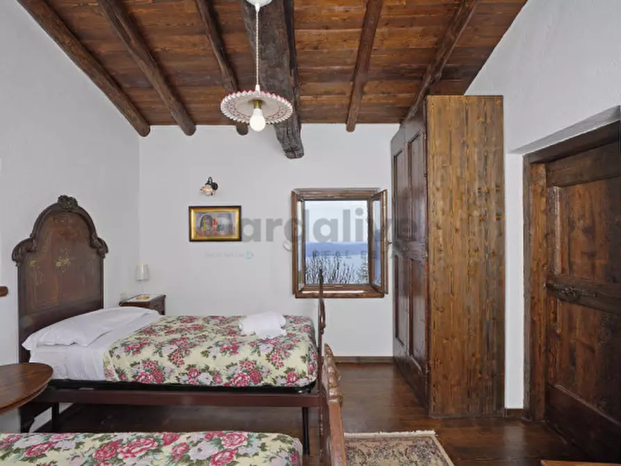 Immagine 28 di Villa in vendita  in Via A. Volta a Gargnano