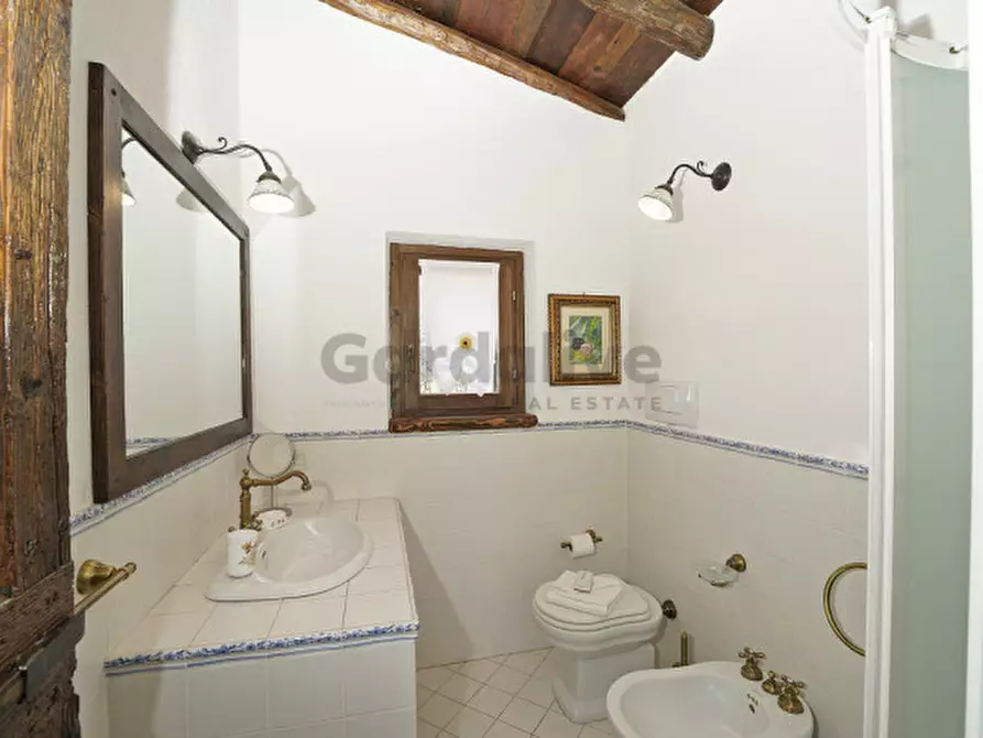 Immagine 31 di Villa in vendita  in Via A. Volta a Gargnano