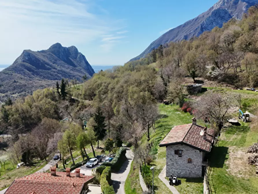 Immagine 34 di Villa in vendita  in Via A. Volta a Gargnano