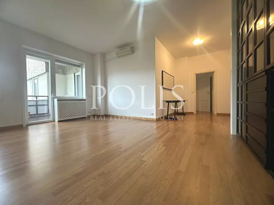 Immagine 1 di Appartamento in vendita  in Via Antonio Sant'Elia a Como