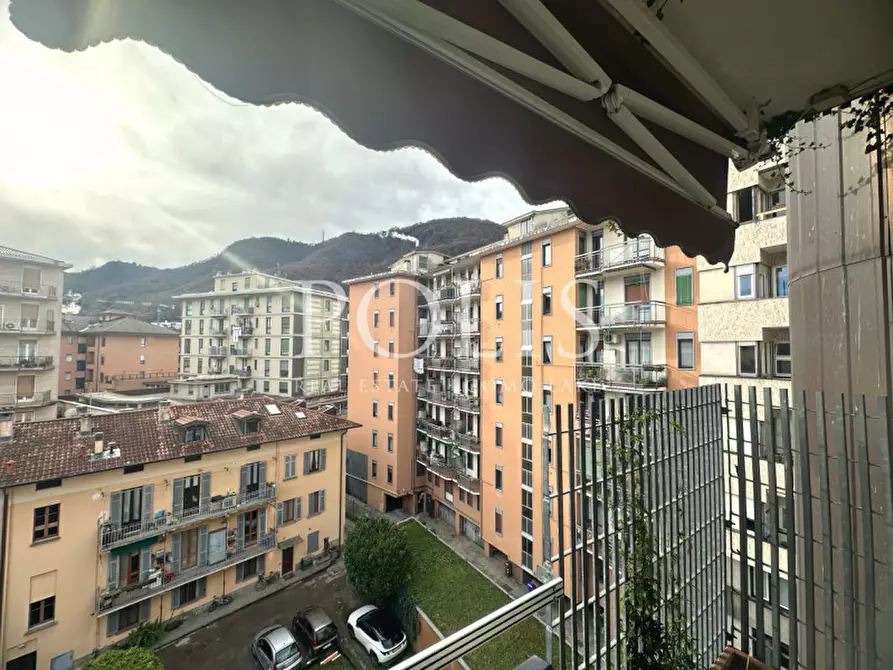 Immagine 7 di Appartamento in vendita  in Via Antonio Sant'Elia a Como