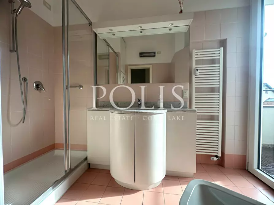 Immagine 10 di Appartamento in vendita  in Via Antonio Sant'Elia a Como