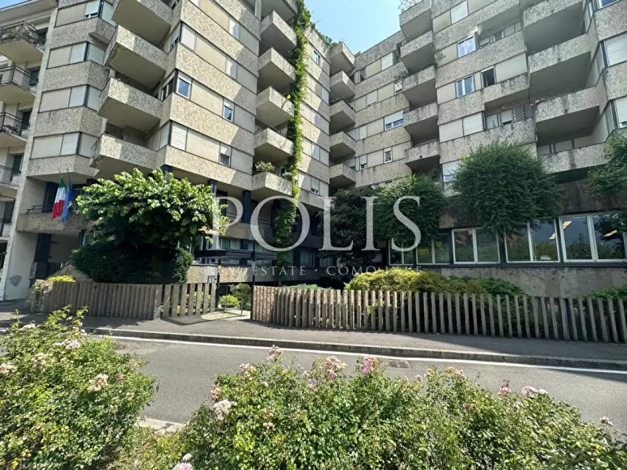 Immagine 19 di Appartamento in vendita  in Via Antonio Sant'Elia a Como