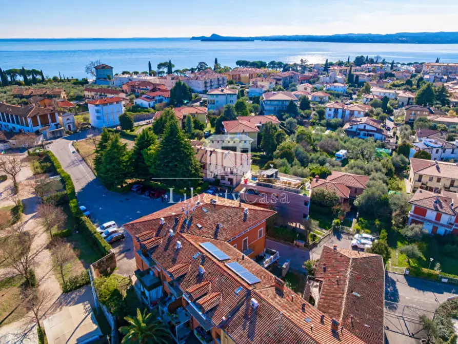 Immagine 7 di Appartamento in vendita  in Via Promontorio n.63 a Toscolano-Maderno