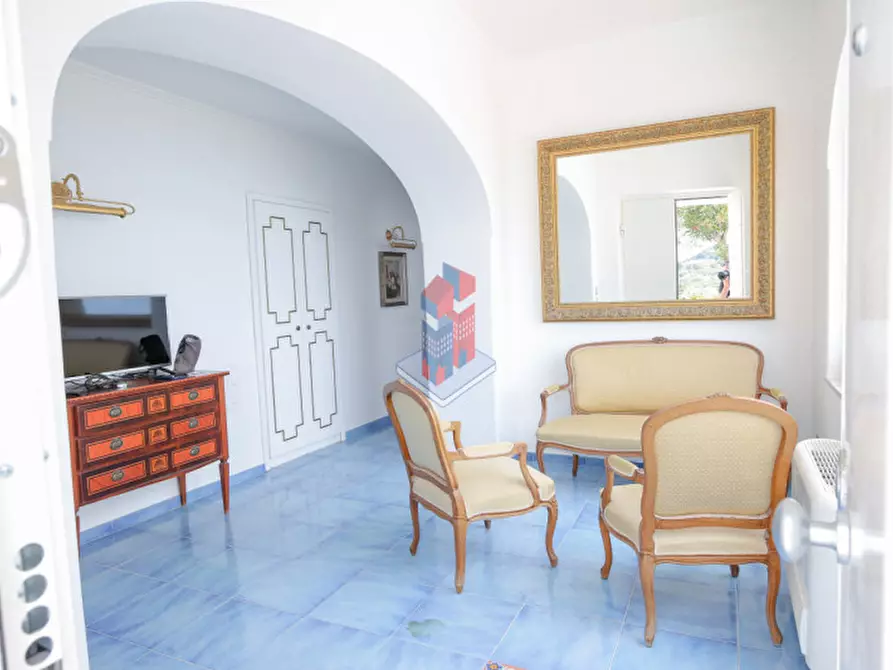 Immagine 7 di Villa in vendita  in ISCHIA - SANT'ANGELO- PARTE ALTA a Serrara Fontana
