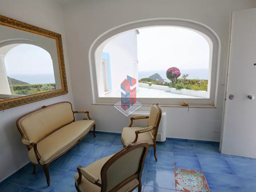 Immagine 9 di Villa in vendita  in ISCHIA - SANT'ANGELO- PARTE ALTA a Serrara Fontana