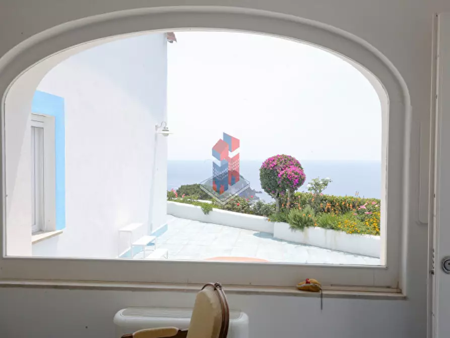 Immagine 13 di Villa in vendita  in ISCHIA - SANT'ANGELO- PARTE ALTA a Serrara Fontana