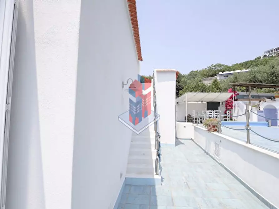 Immagine 33 di Villa in vendita  in ISCHIA - SANT'ANGELO- PARTE ALTA a Serrara Fontana